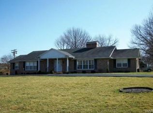 1 Johnson Pl, Palmyra, MO 63461