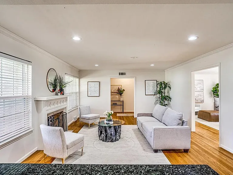 5730 Forest Ln — Photo 4