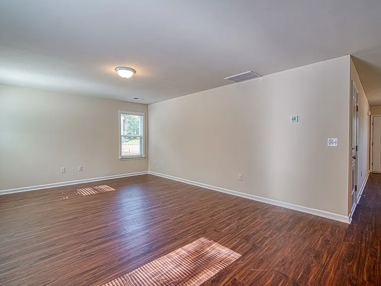 580 Millsgate Cir — Photo 8