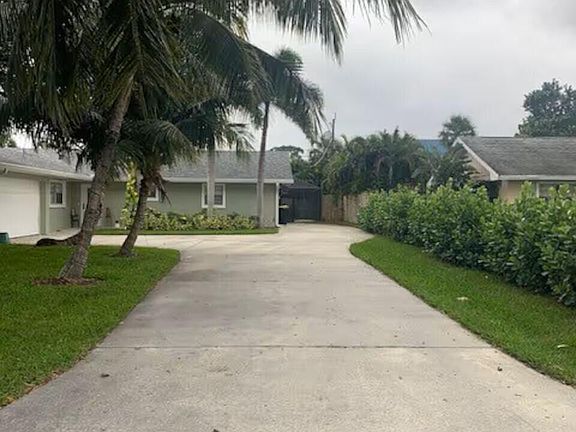 4th image of 4796 SE Manatee Terrace