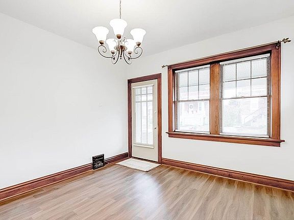 3rd image of 3647 Blow St
