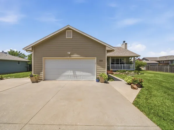 303 N Pacific St, Oxford, KS 67119