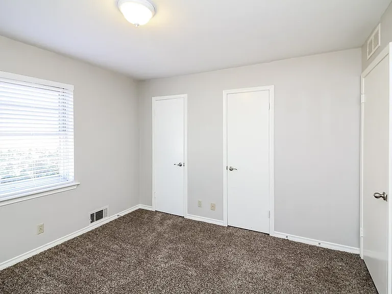 107 W Rio Grande St — Photo 10