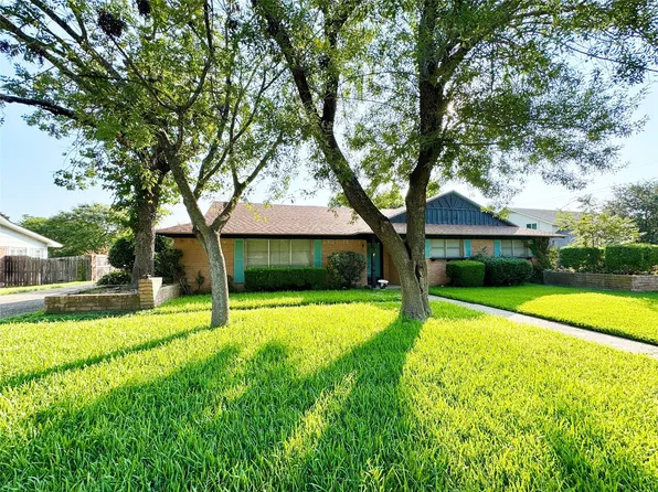 833 Deer Ridge Dr, Woodway, TX 76712