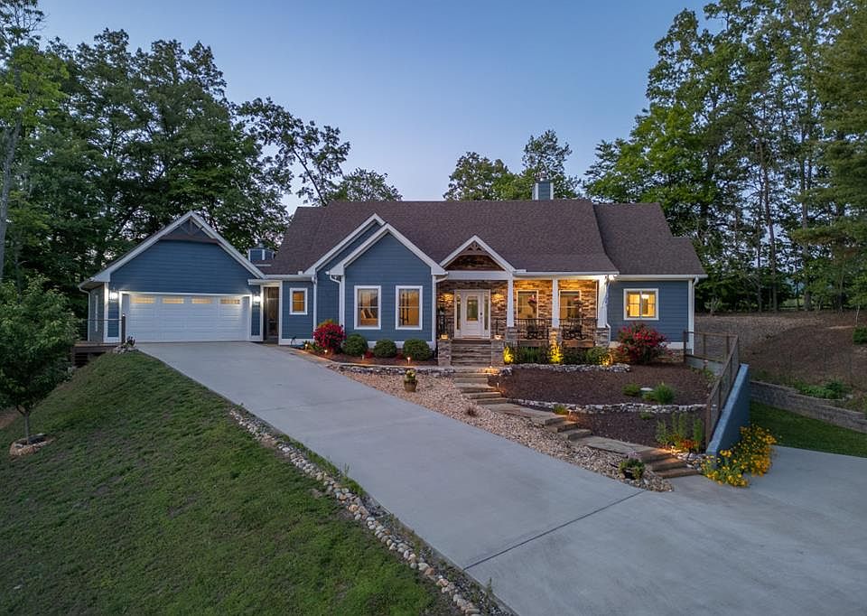 1st image of 128 Gray Eagle Ln
