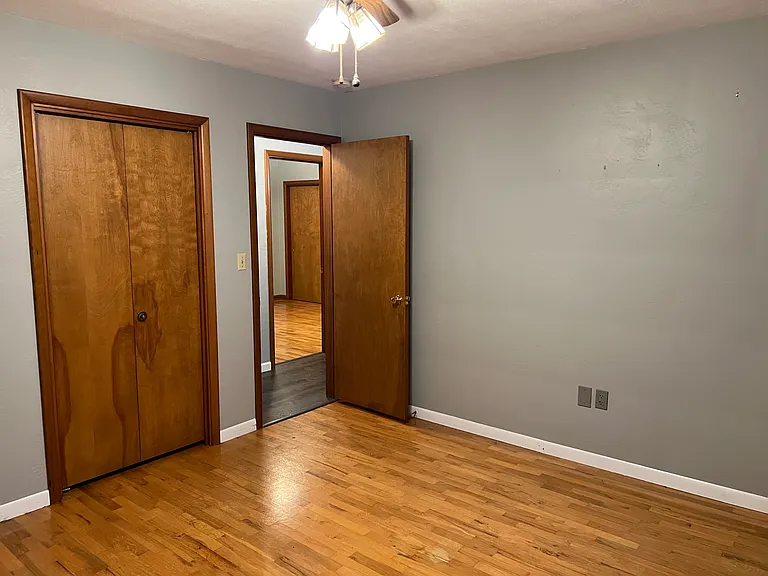 266 NW Douglas St — Photo 19