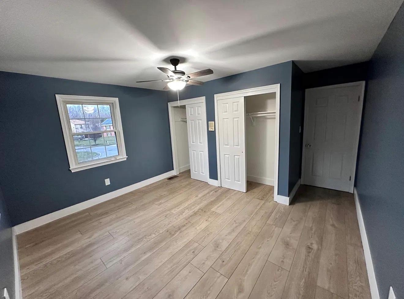 1 bed, 3354 sqft, $750 — Photo 1