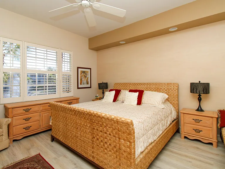 825 Bentwater Cir #101 — Photo 32
