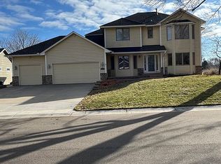 12339 88th Pl N, Maple Grove, MN 55369