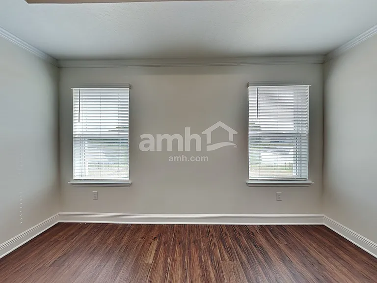 27273 Saint Andrews Ave — Photo 9