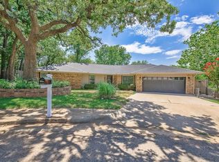 1201 Ridgecrest Rd, Edmond, OK 73013