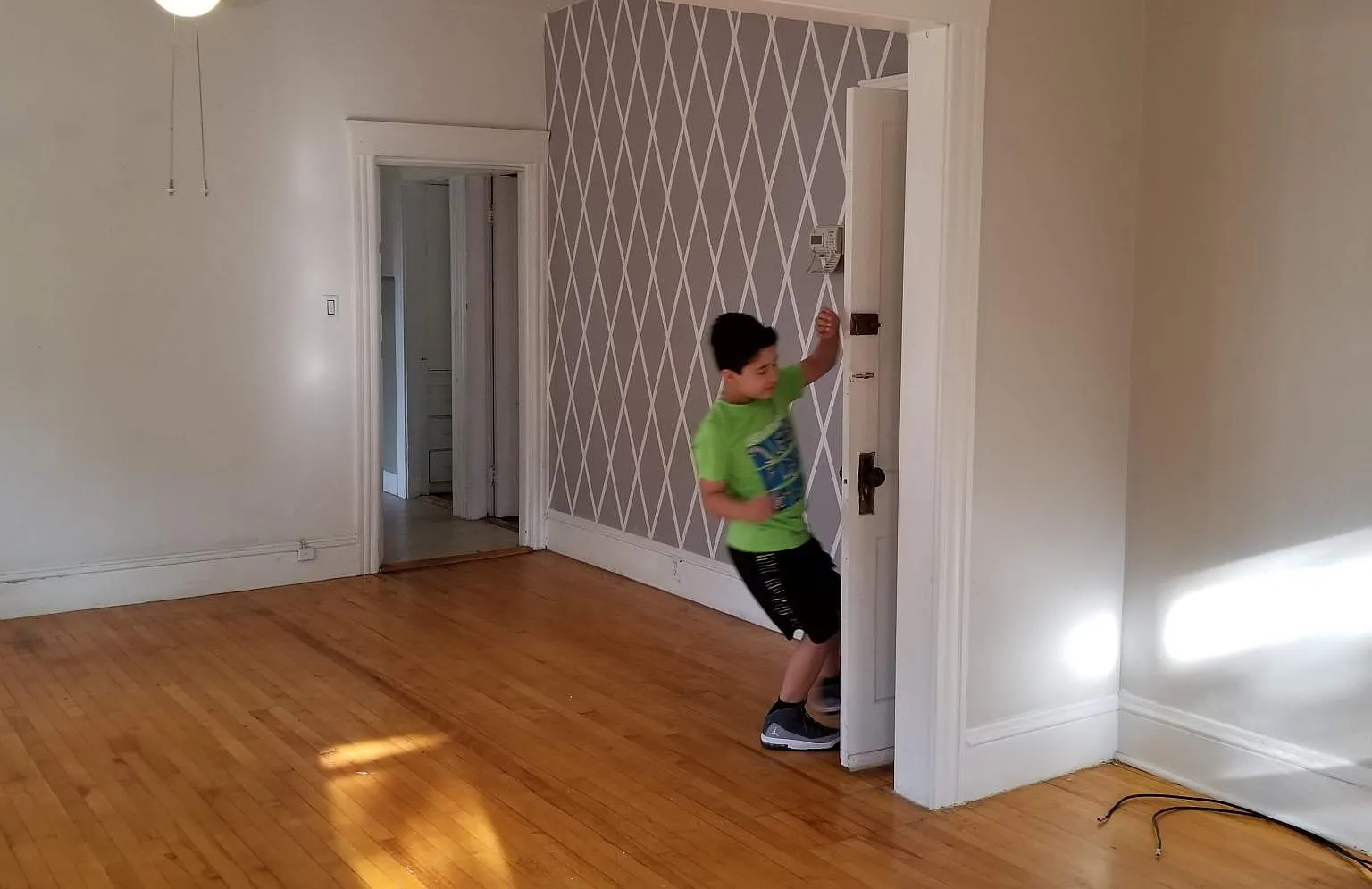 2 bed, 1300 sqft, $1,900 — Photo 3
