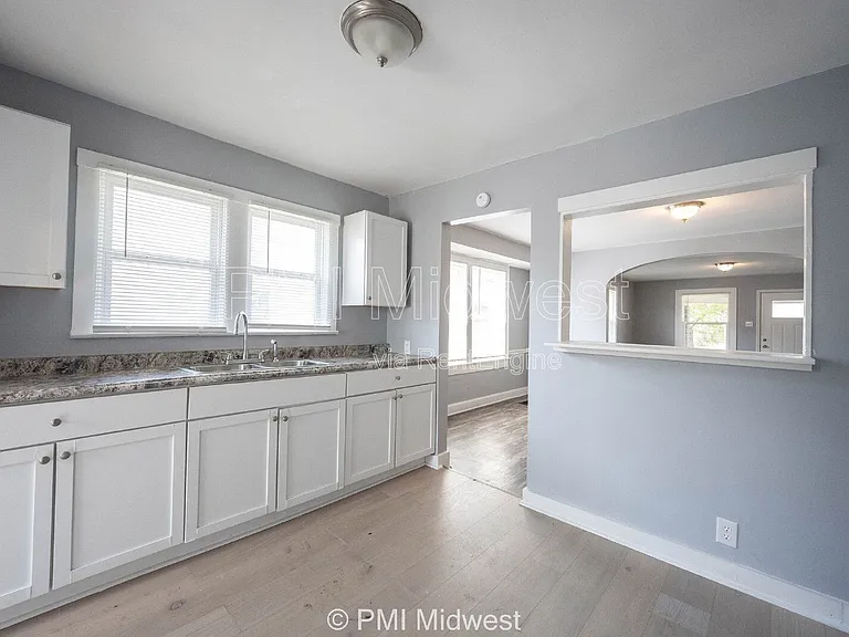 1321 N Ewing St — Photo 15