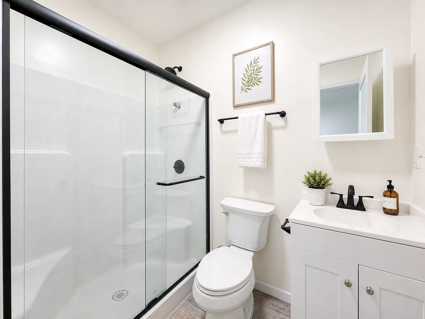 1224 W 37th Pl — Photo 3