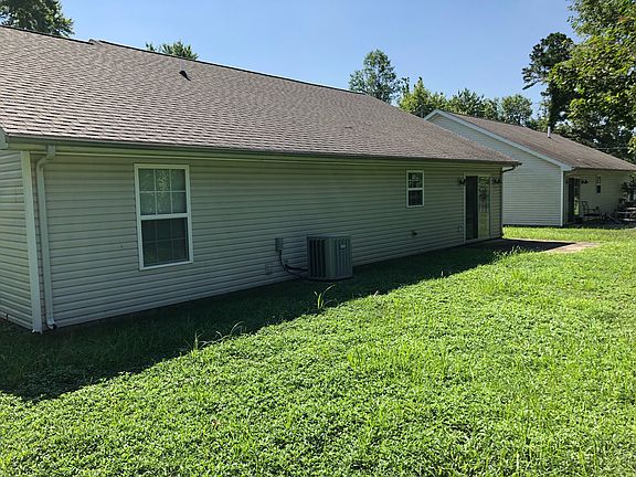 2nd image of 505 Center St