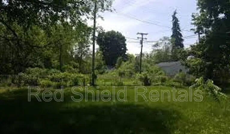 585 Olds St — Photo 5