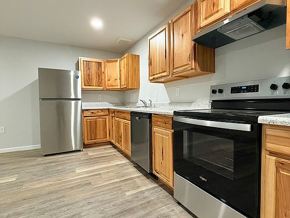 4th image of 850 Marlette Dr #B