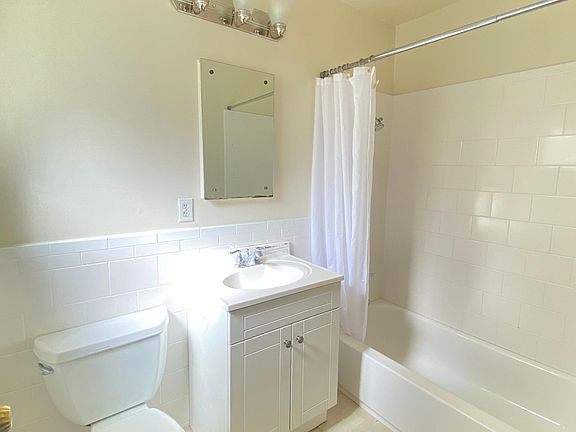 3rd image of 2141 Clement St
