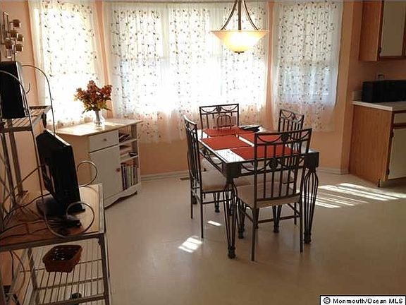 3rd image of 144 Orchid Ct #14G4