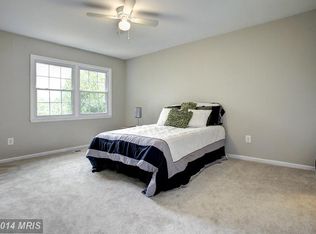 19744 Greenside Ter, Gaithersburg, MD