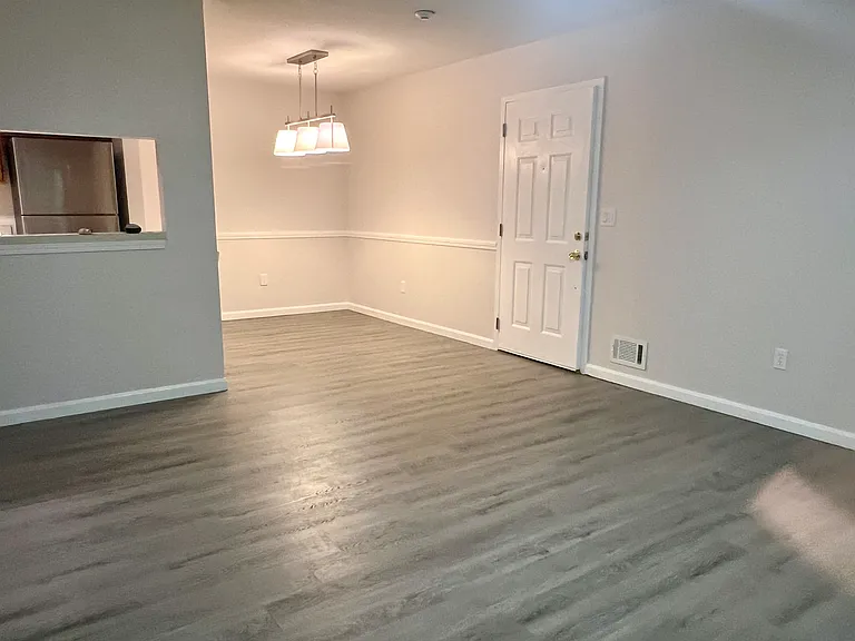 5 Bernards Rd #4 — Photo 2