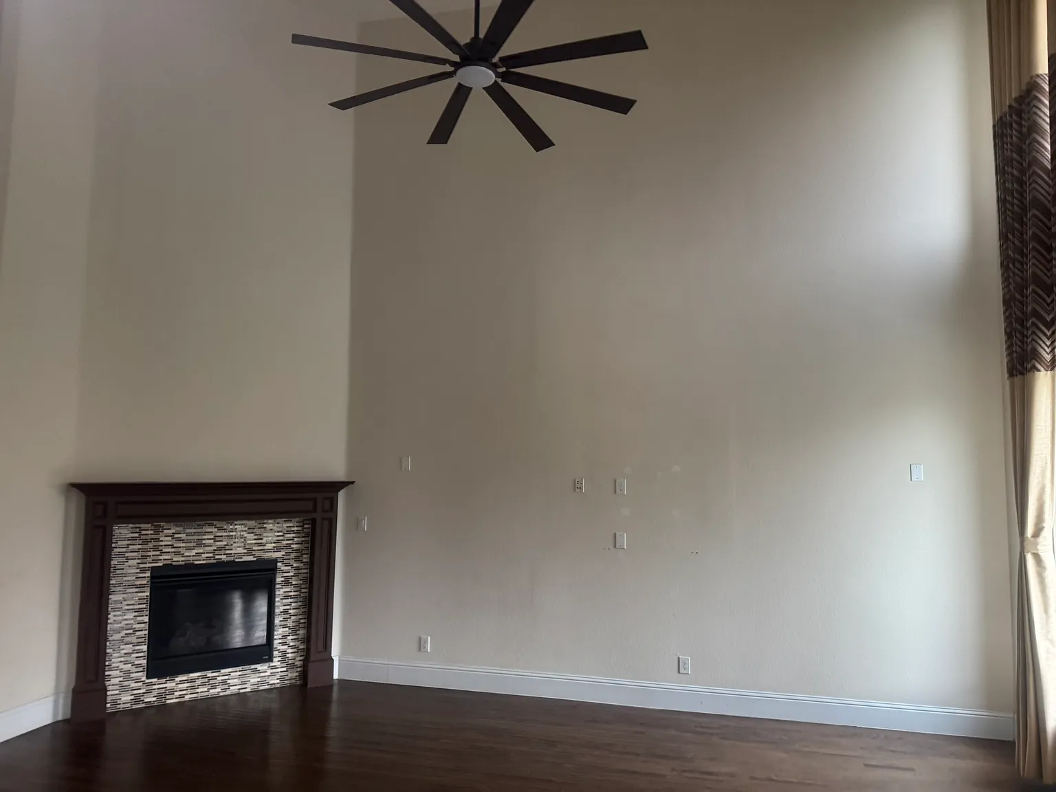 5 bed, 3.5 bath, 3800 sqft, $3,650 — Photo 4