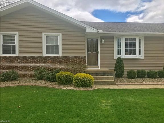 3rd image of 641 Wyndclift Cir