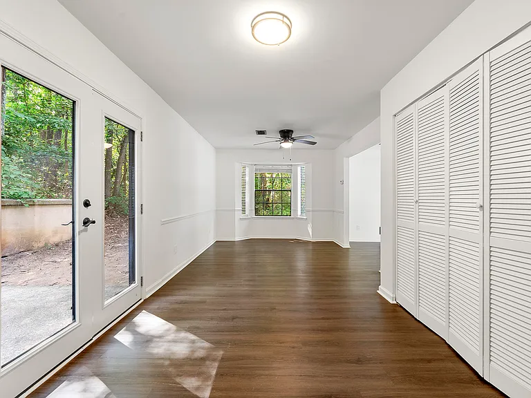 534 Woodcrest Manor Dr — Photo 6