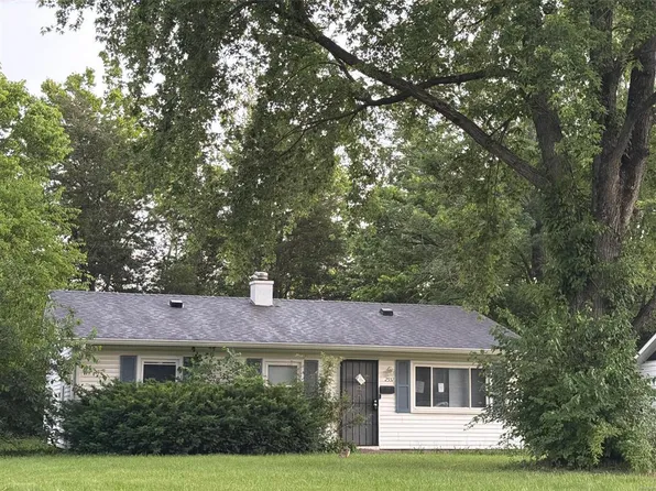 2551 Eagledale Dr, Indianapolis, IN 46222