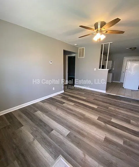 4068 Bruene Ave — Photo 3