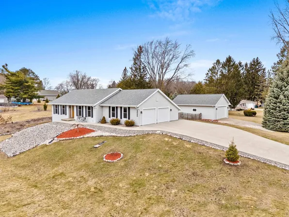 4000 Evergreen Ave, Green Bay, WI 54313