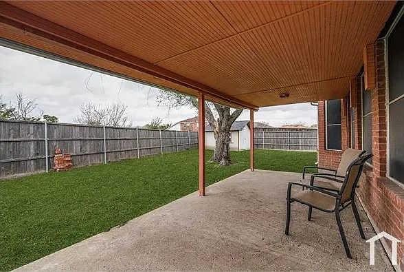 4 bed, 2030 sqft, $2,800 — Photo 4