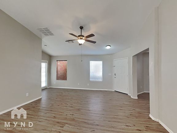 3rd image of 41613 W Sunland Dr