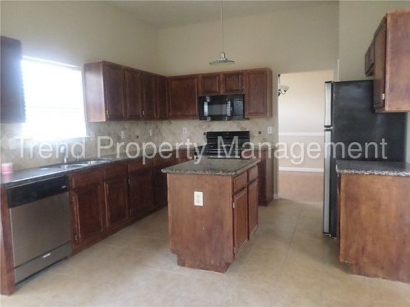 2nd image of 3404 Tipperary Dr