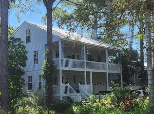 514 Wideview Ave, Tarpon Springs, FL 34689