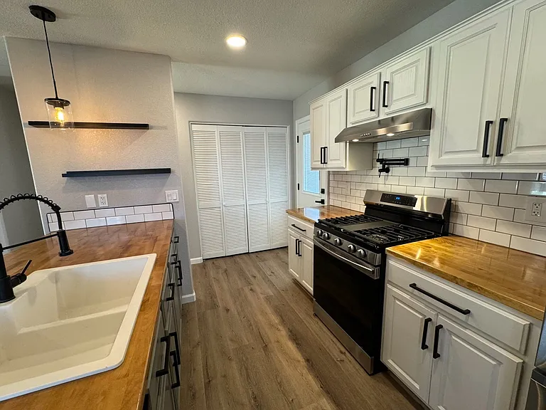 3408 Cypress St — Photo 4