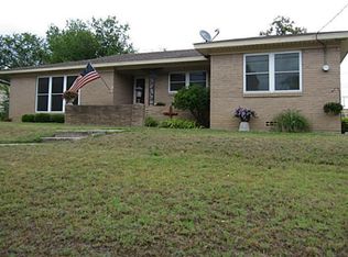 505 S Miller St, Decatur, TX 76234
