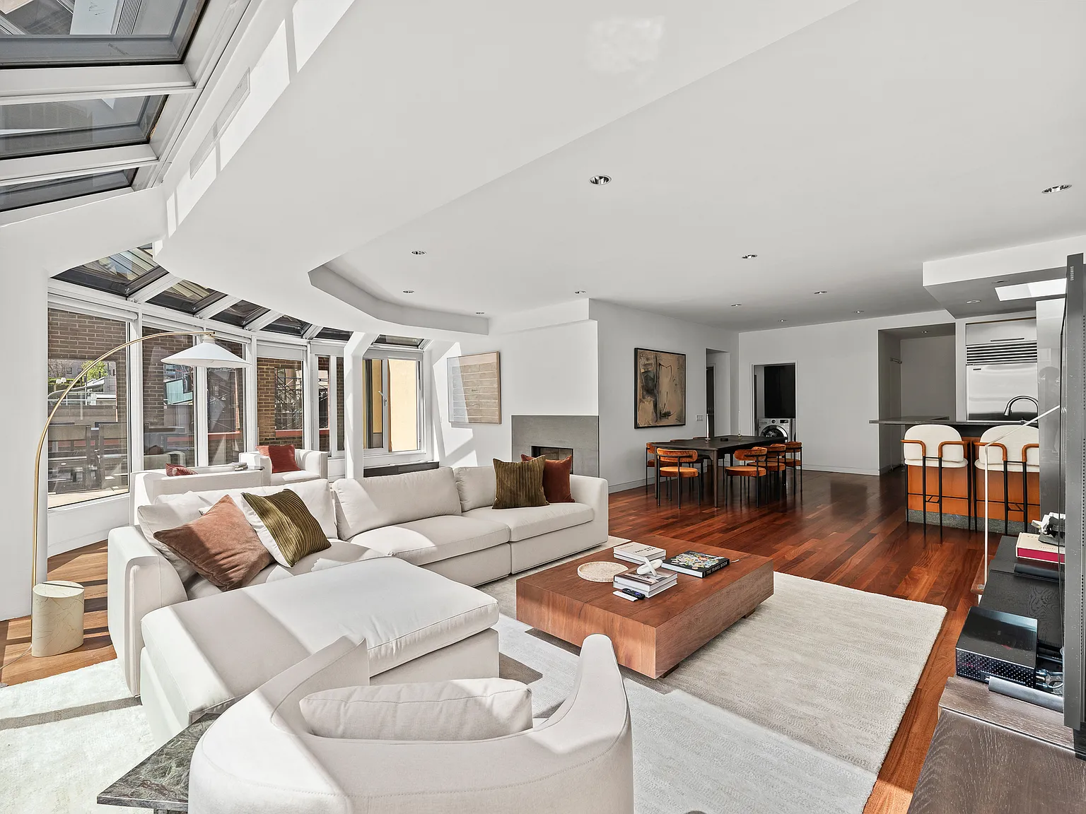 52 Thomas Street — Photo 2