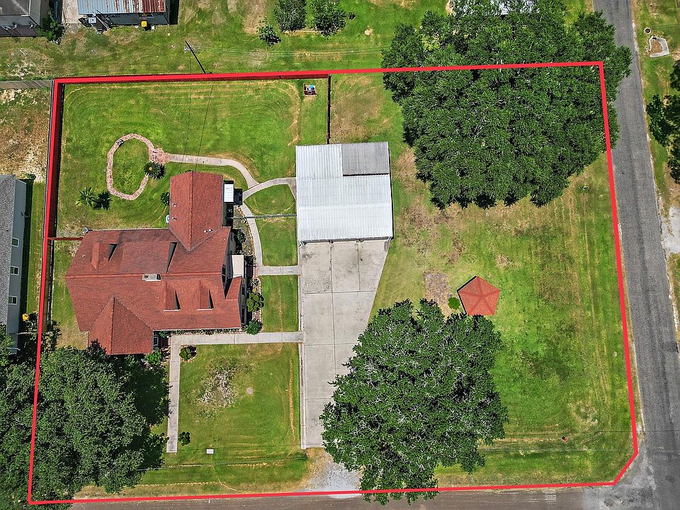 1st image of 405 Park St