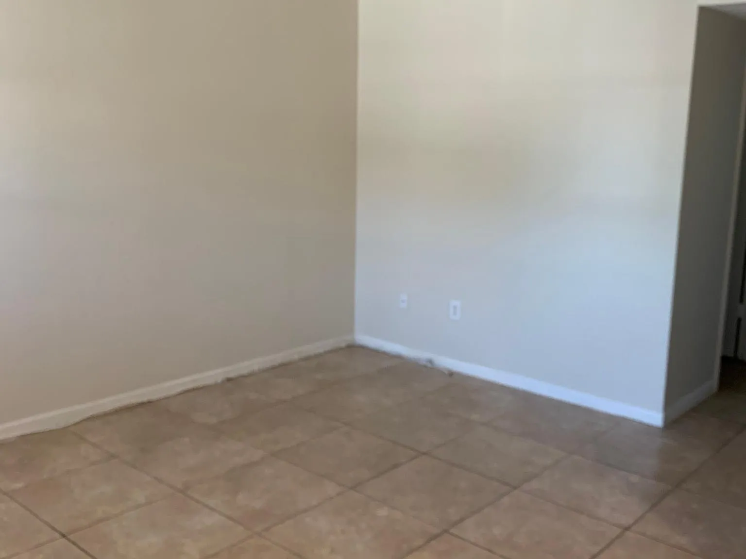 527 S Lincoln Avenue — Photo 3