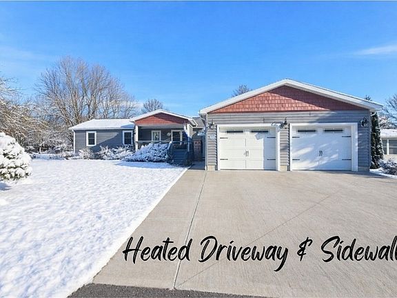 2nd image of 35 Christopher Rd