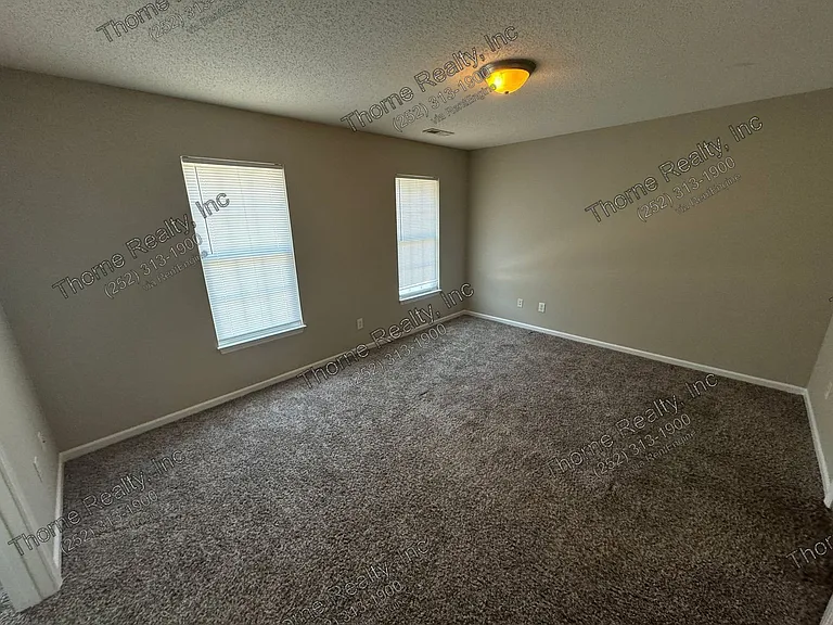 2256 Sherwood Ave — Photo 16