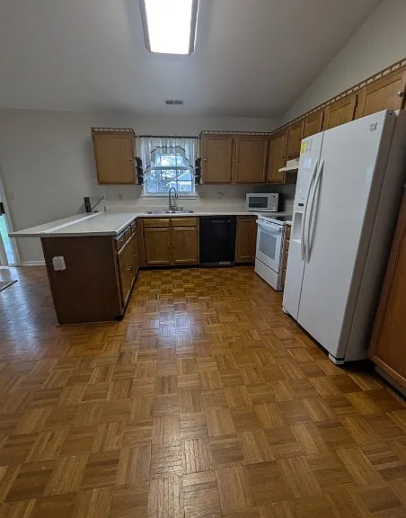 278 Longfellow Ln — Photo 6