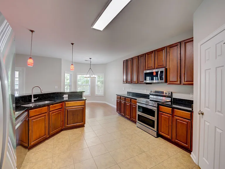 129 Herrick Ct — Photo 12