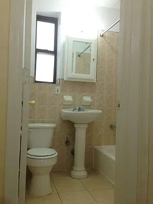 Rented by BRICK & GALO REALTY CORP | media 41