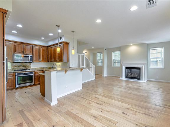 3rd image of 266 Meadow Pine Pl
