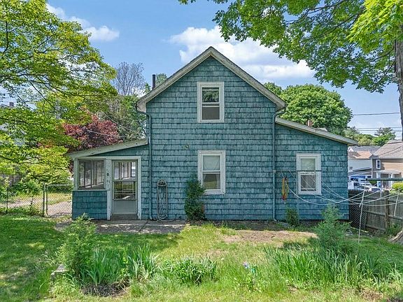 2nd image of 26 Friend St