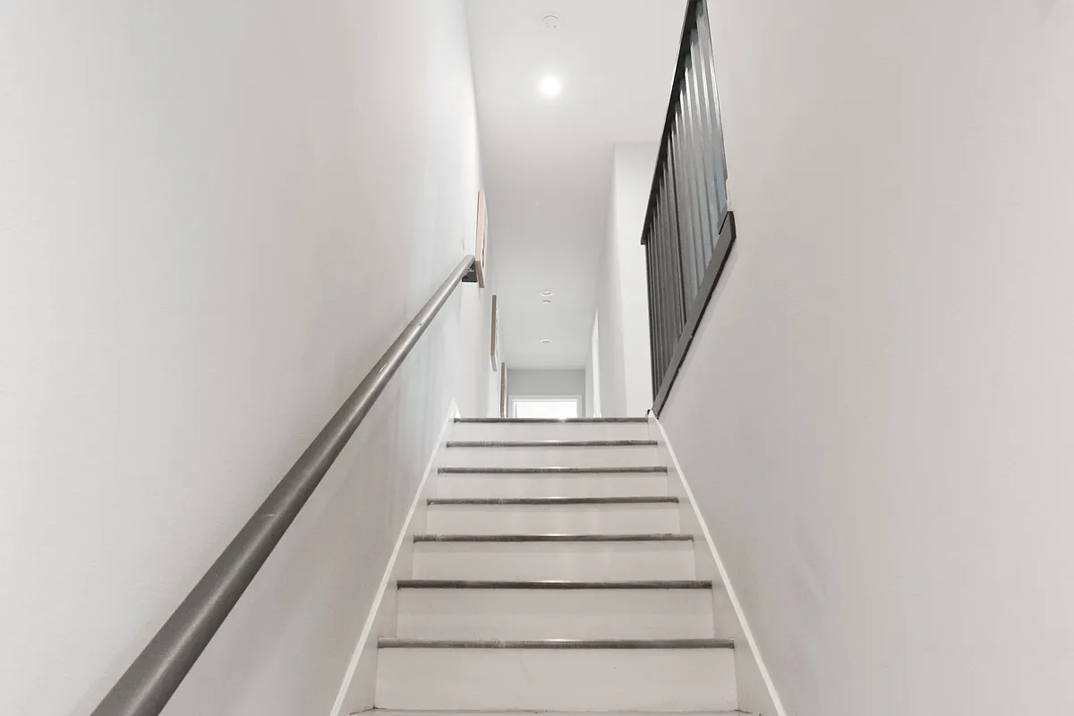 Floor plan 1731 1/2 W Adams Blvd