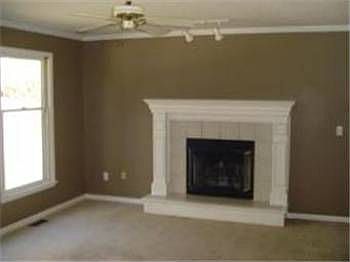 2nd image of 914 S Westover Rd