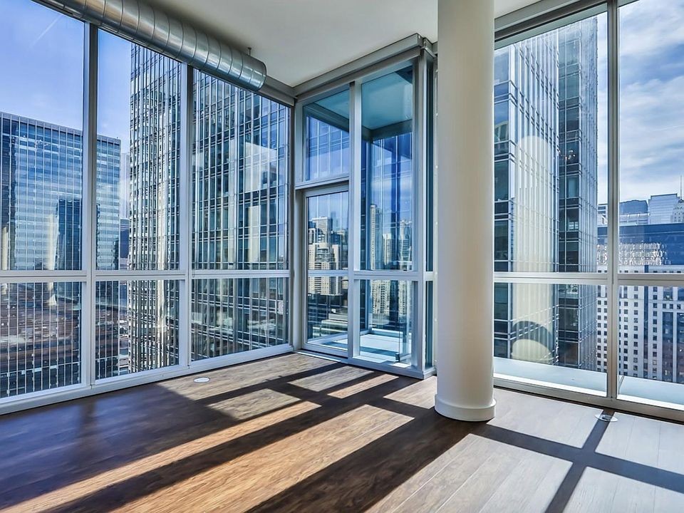 1st image of 126 W Kinzie St #1801